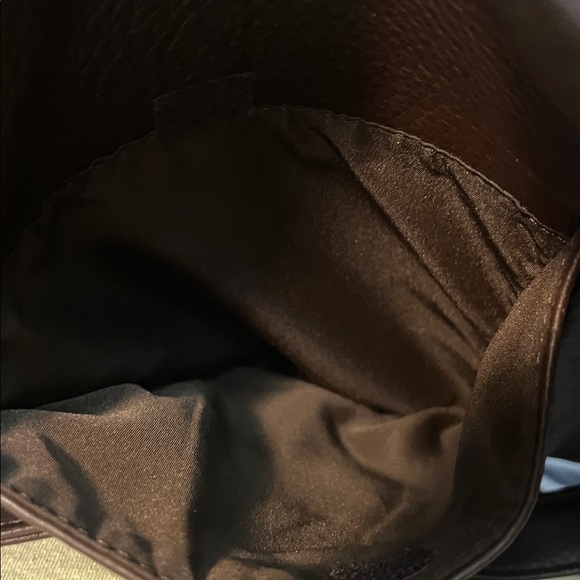 Elegant Genuine Leather Handbag - Picture 9 of 11